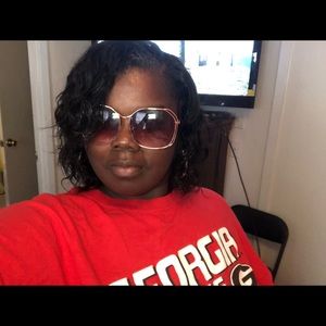 Meet your Posher, Candace